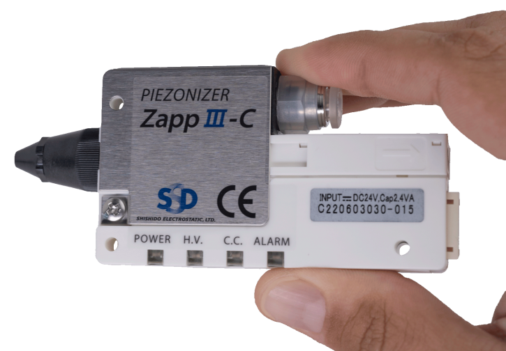 Buse ionisante "ZAPP III" format carte de crédit avec embout standard